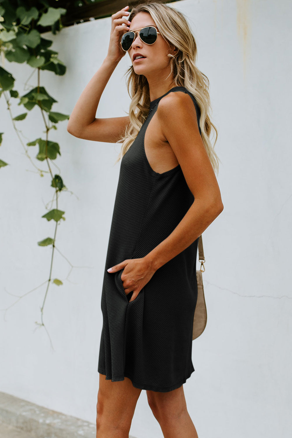 Black Crisscross Cut-out Back Knit Sleeveless Dress 