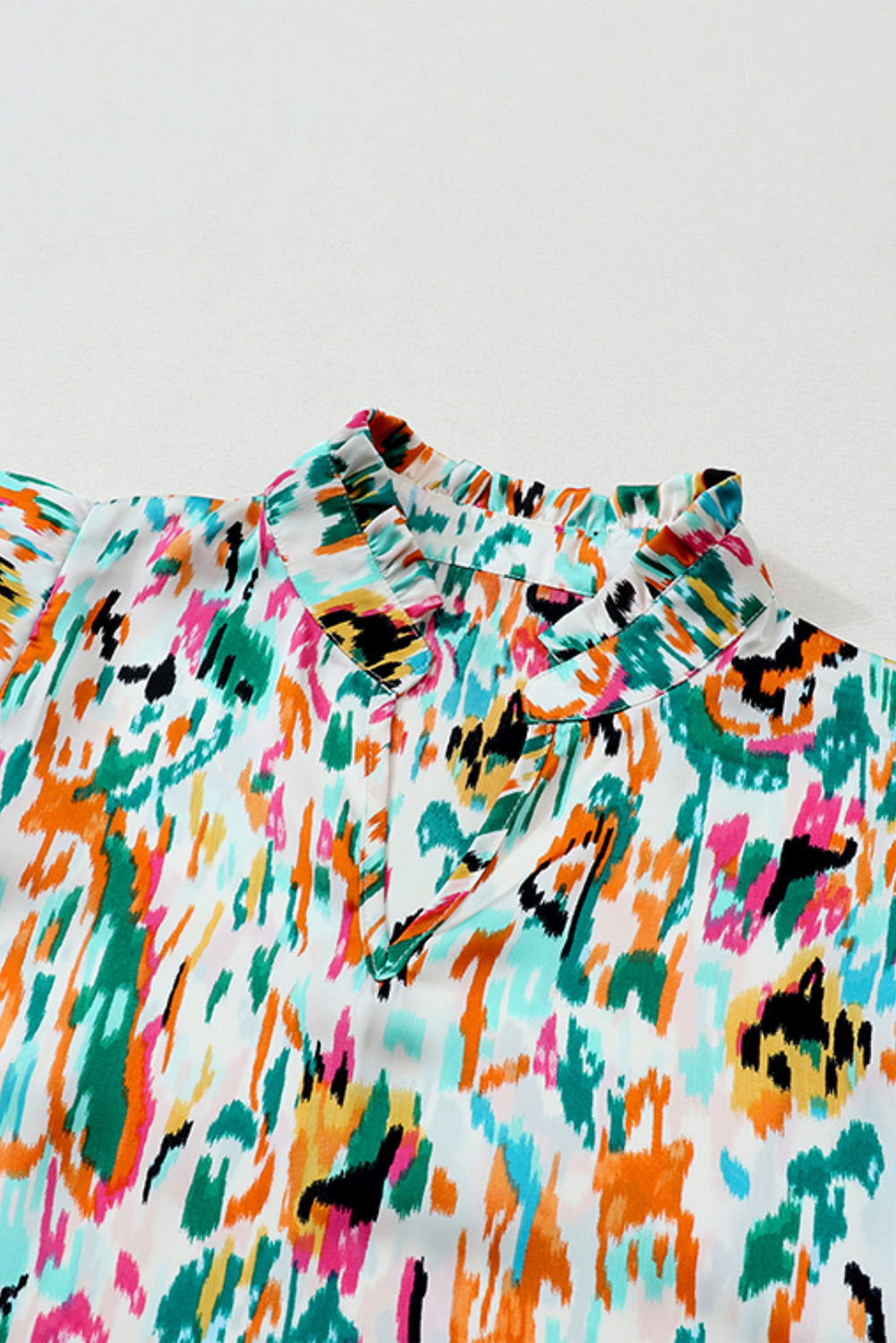 Multicolor Abstract Print 3/4 Puff Sleeve Ruffle Blouse - Vesteeto