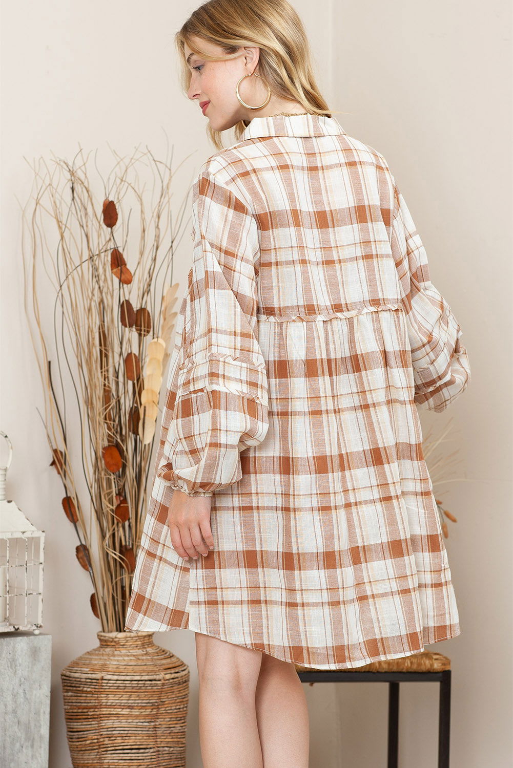 Brown Collared Long Sleeve Plaid Dress with Pockets - Vesteeto