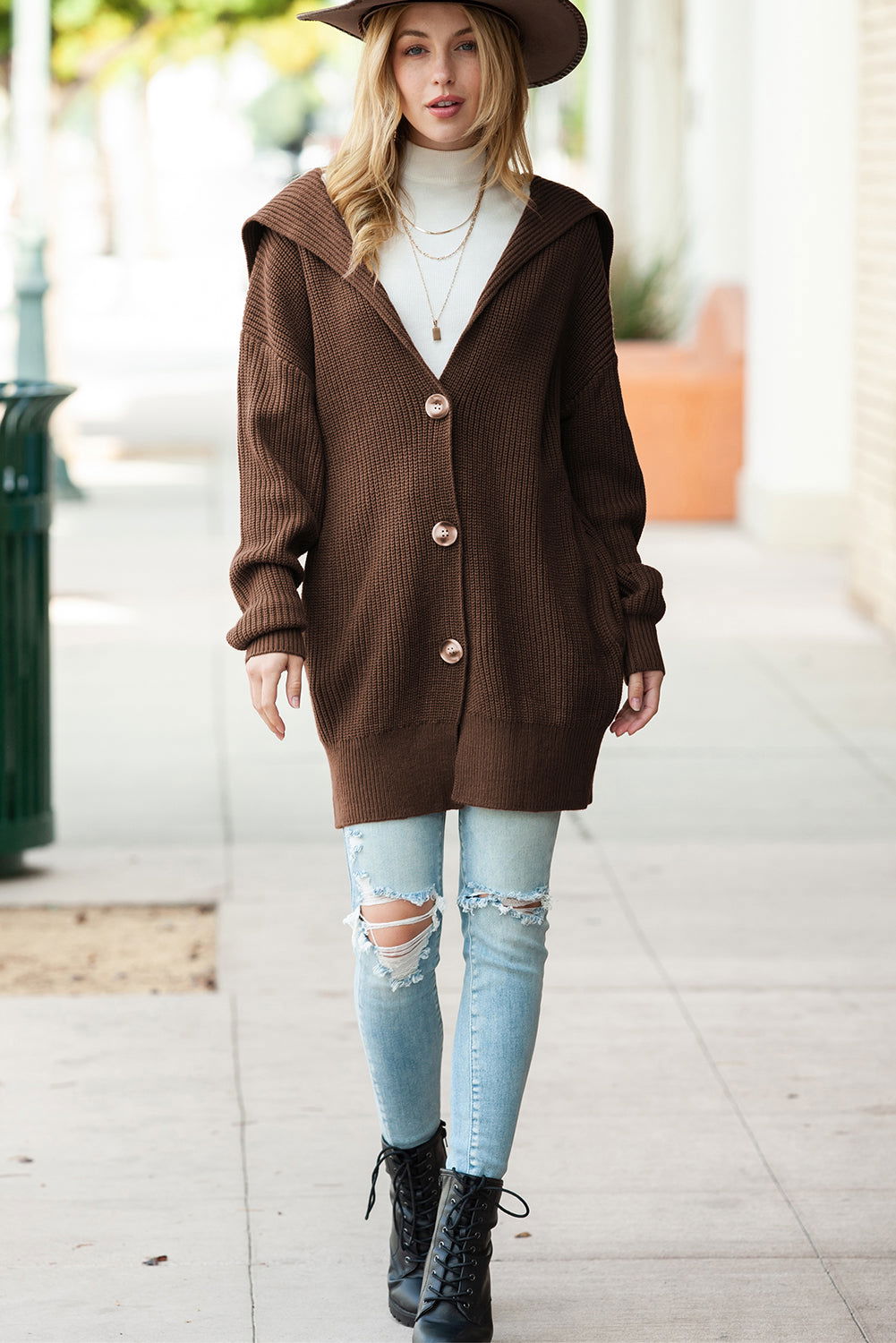 Brown Pocketed Button Up Chunky Knit Cardigan - Vesteeto