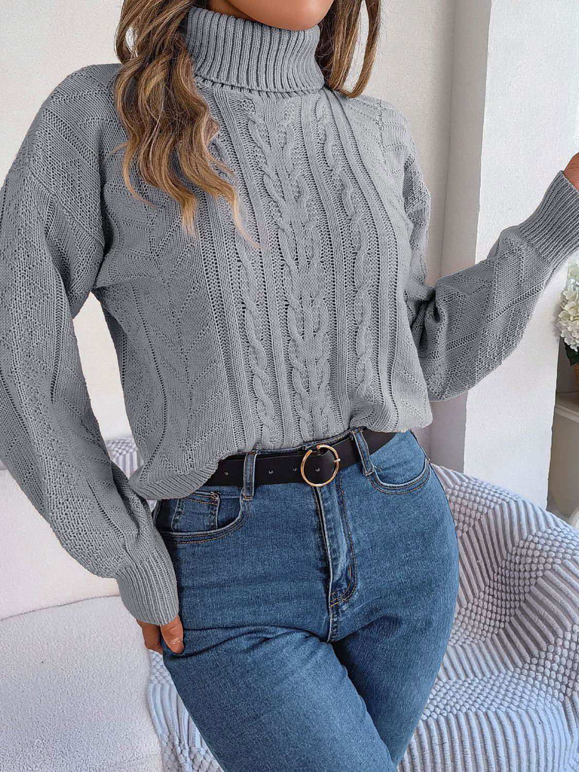 Cable-Knit Turtleneck Sweater - Vesteeto