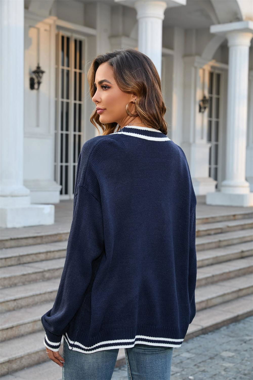 Cardigan Sweater Buttoned V-Neck Long Sleeve Cardigan - Vesteeto