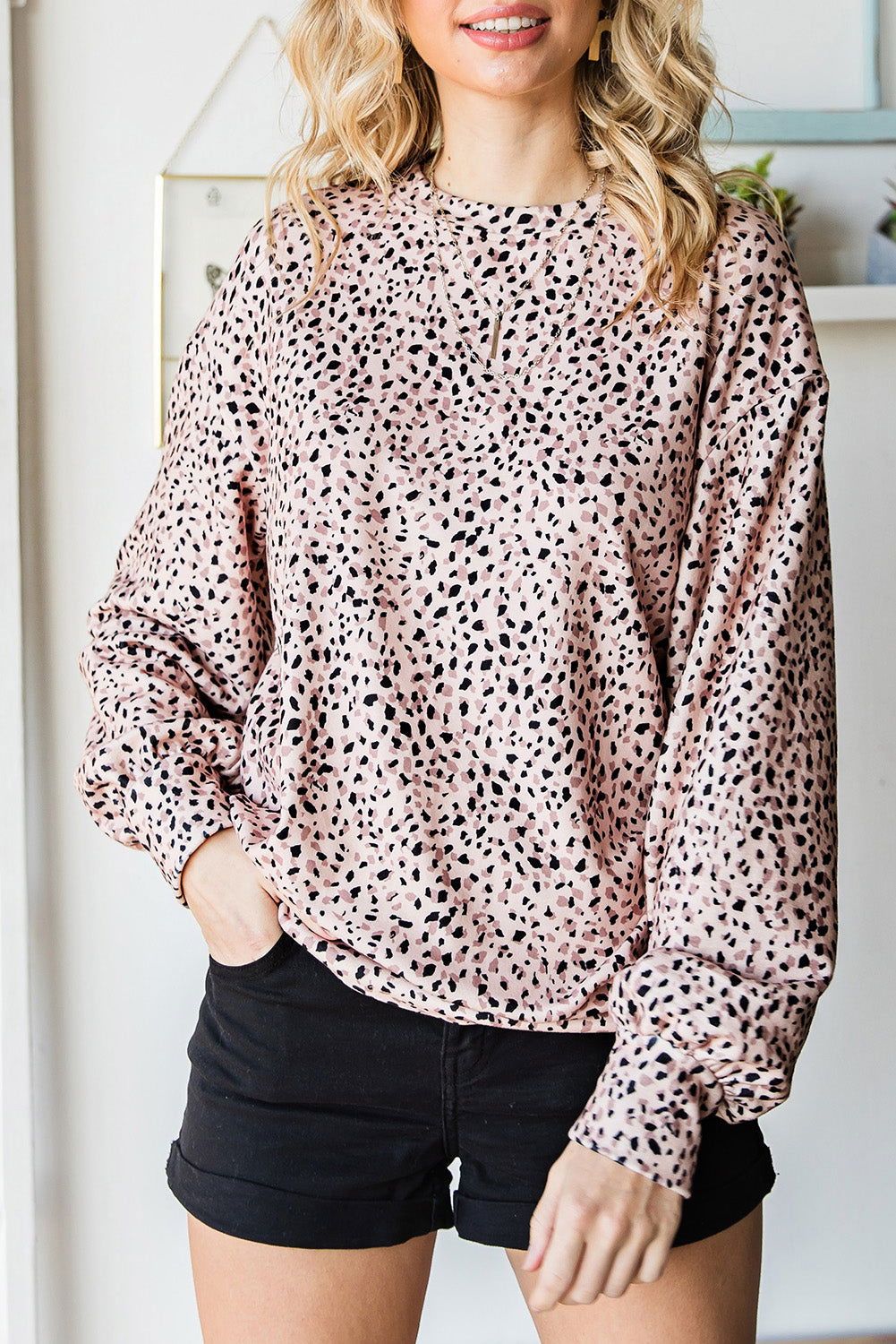 Cheetah Print Crew Neck Bishop Sleeve Sweatshirt - Vesteeto