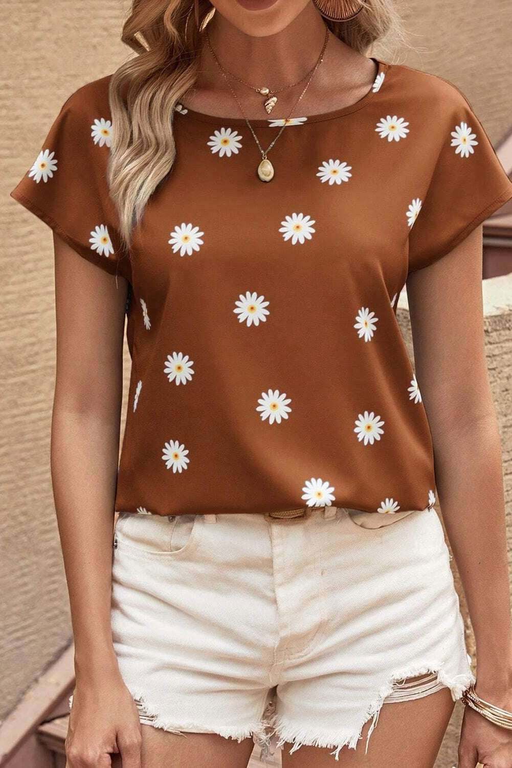 Chestnut Summer Daisy Print Batwing Sleeve Blouse - Vesteeto