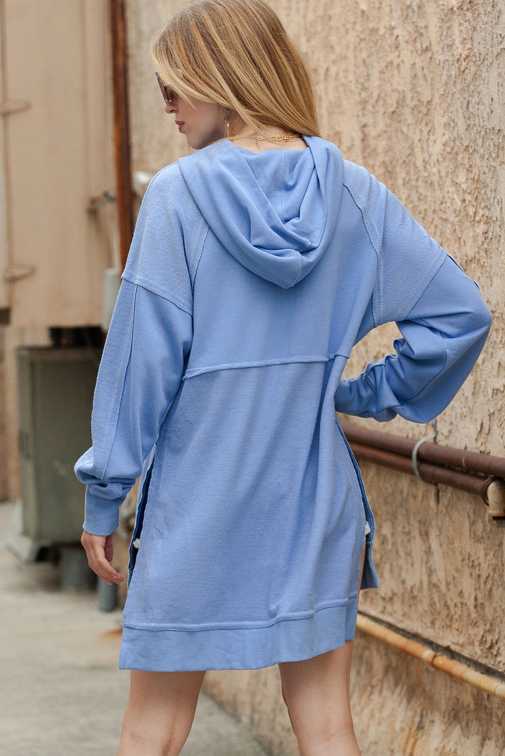 Dark Blue Washed Kangaroo Pocket Side Slits Hoodie - Vesteeto