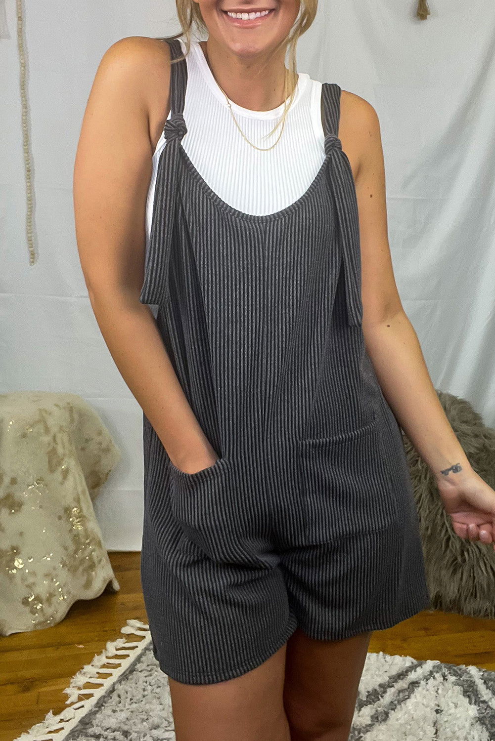 Dark Grey Ribbed Striped Knotted Straps Pocketed Romper - Vesteeto