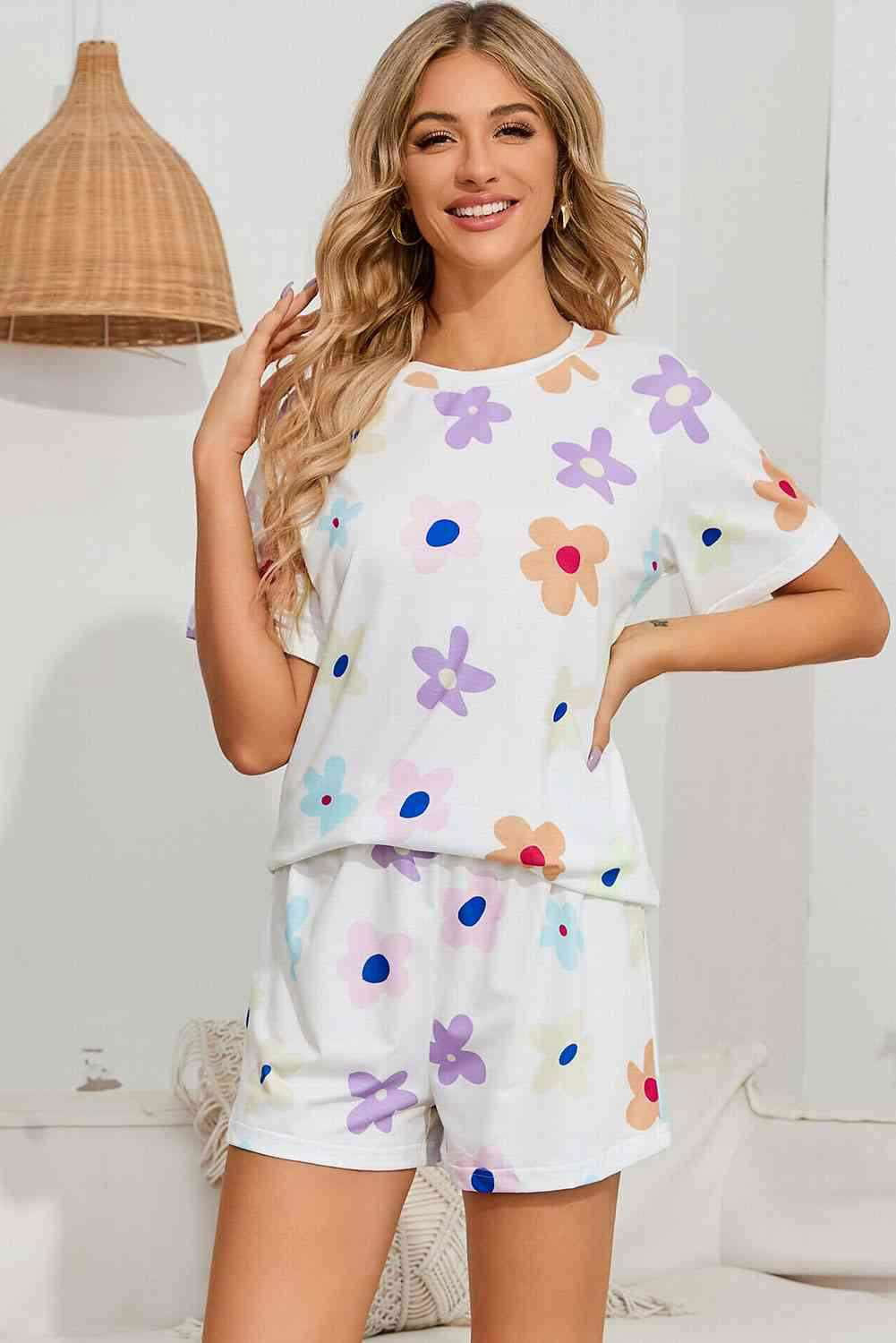 Floral Round Neck Raglan Sleeve Top and Shorts Lounge Set - Vesteeto