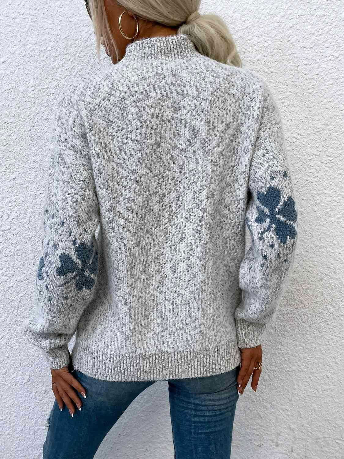 Four Leaf Clover Mock Neck Sweater - Vesteeto