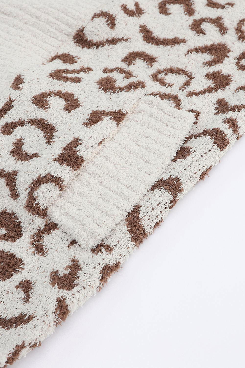 Fuzzy Leopard Collar Cardigan - Vesteeto