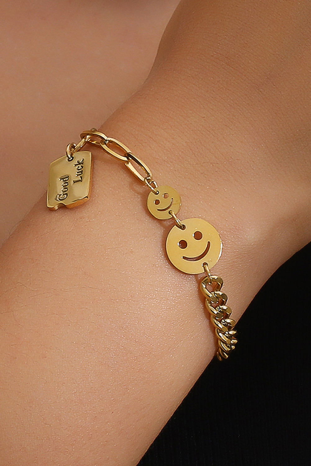 Gold Good Luck Smile Face Adjustable Chain Bracelet - Vesteeto