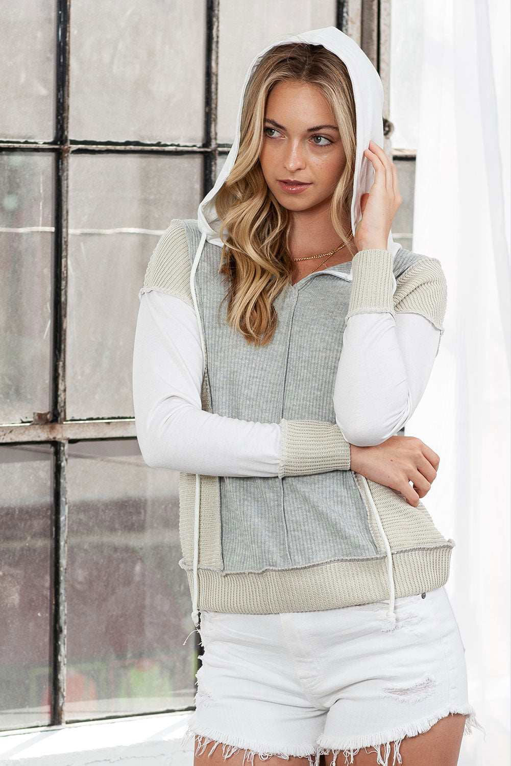 Gray Long Sleeve Textured Knit Patchwork Hoodie - Vesteeto