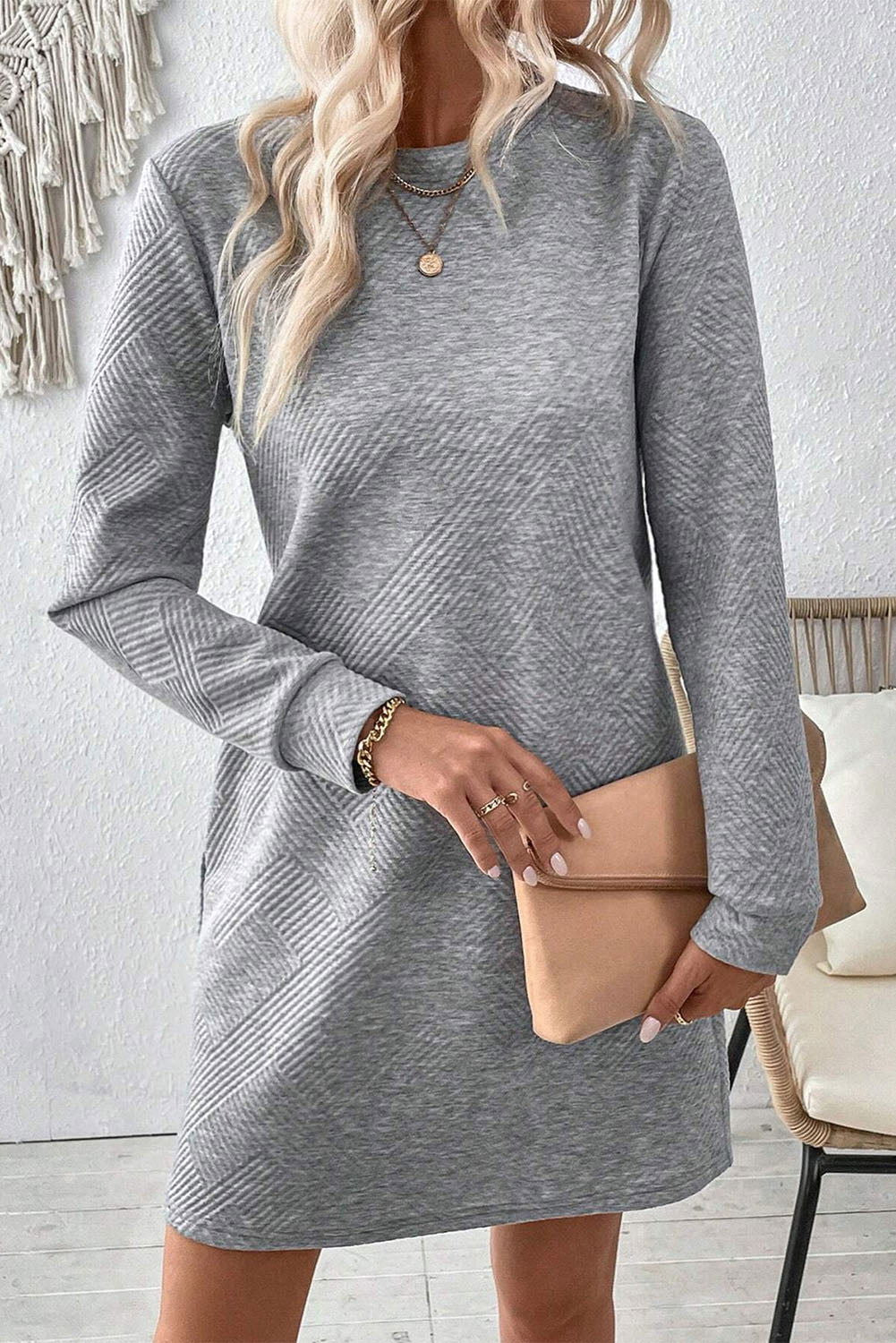 Gray Solid Color Textured Long Sleeve Shift Short Dress - Vesteeto