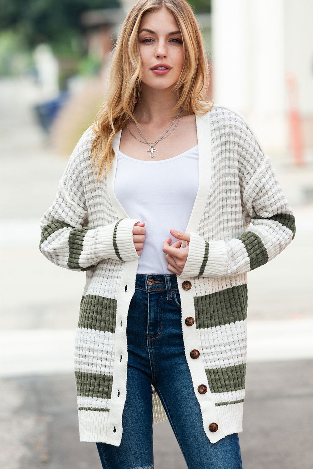 Green Colorblock Textured Knit Buttoned Cardigan - Vesteeto