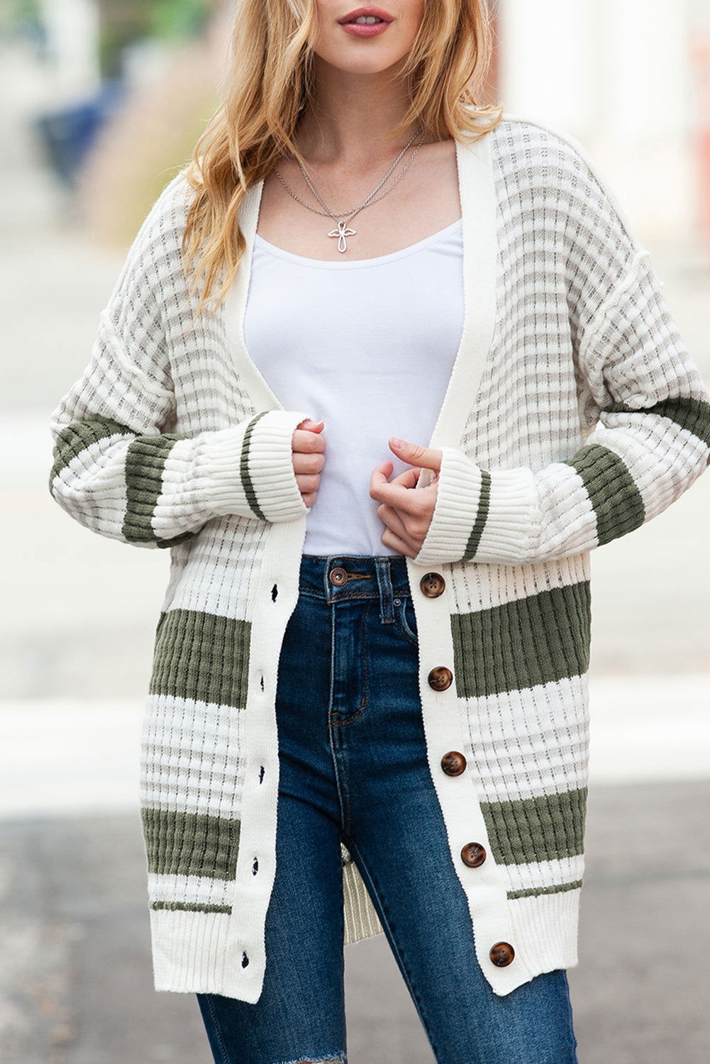 Green Colorblock Textured Knit Buttoned Cardigan - Vesteeto