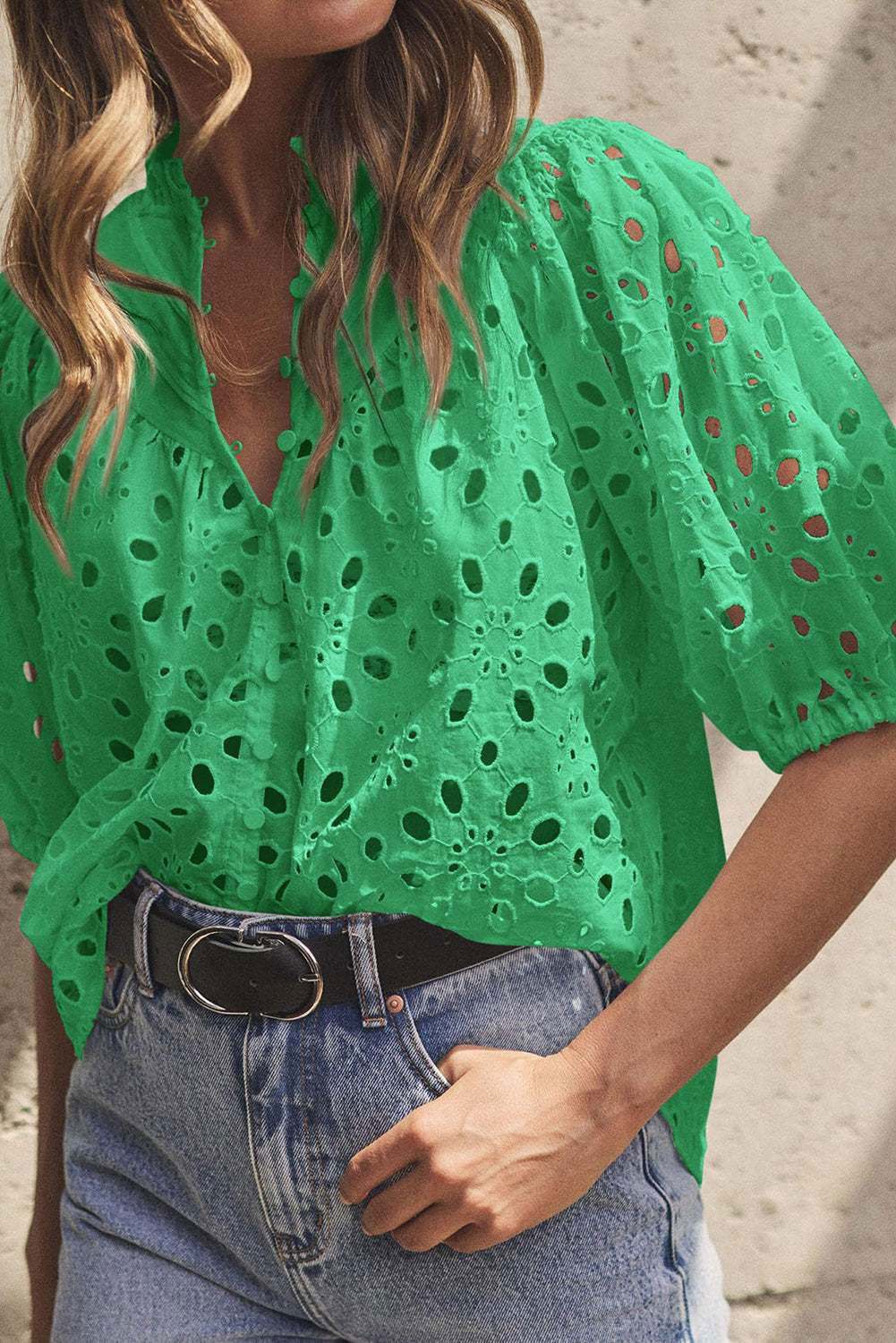 Green Flower Hollow-out Short Puff Sleeve Blouse - Vesteeto