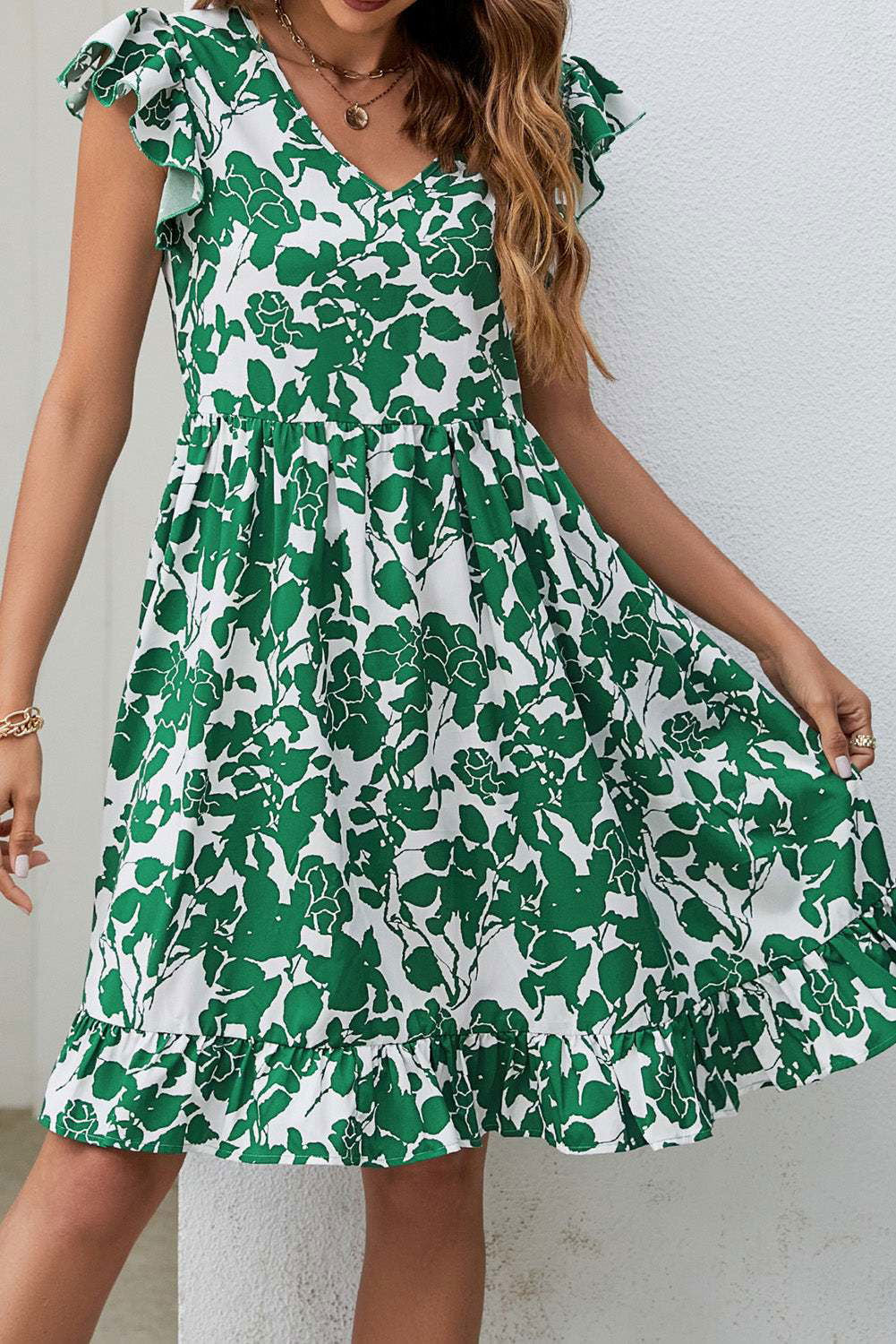 Green Leaf Print V Neck Fluttter Sleeveless Mini Dress - Vesteeto