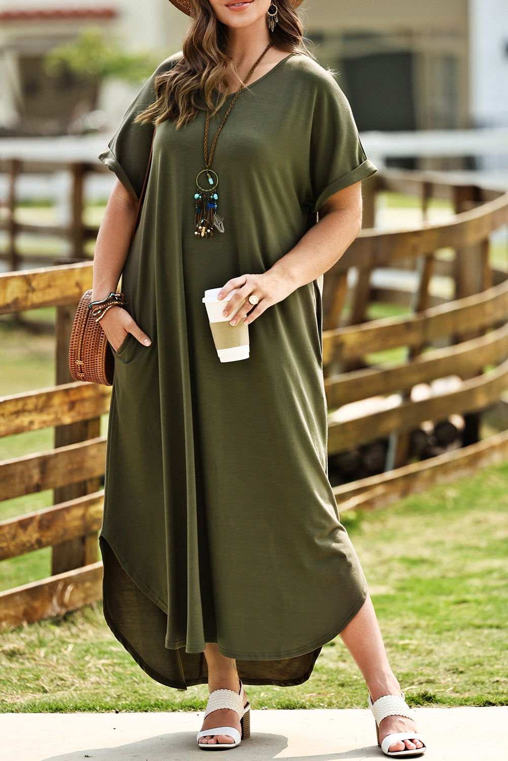 Green V Neck Rolled Cuffs Plus Size Maxi Dress - Vesteeto