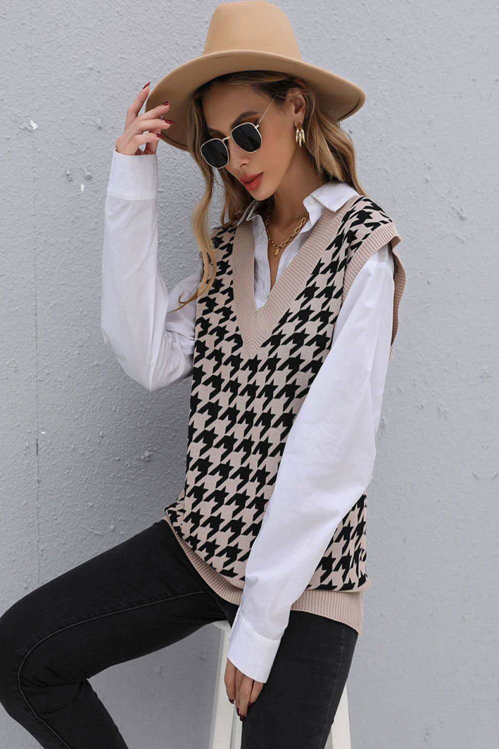 Houndstooth V-Neck Knit Vest - Vesteeto