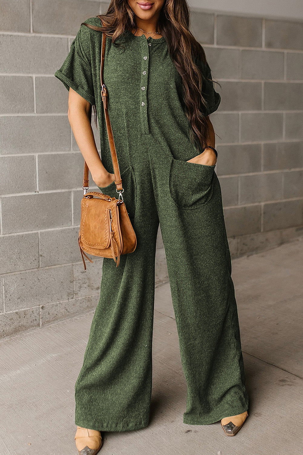 Jungle Green Textured Side Pockets Buttoned Wide Leg Jumpsuit - Vesteeto