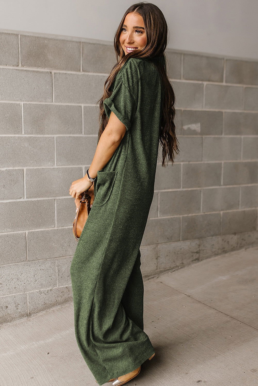 Jungle Green Textured Side Pockets Buttoned Wide Leg Jumpsuit - Vesteeto