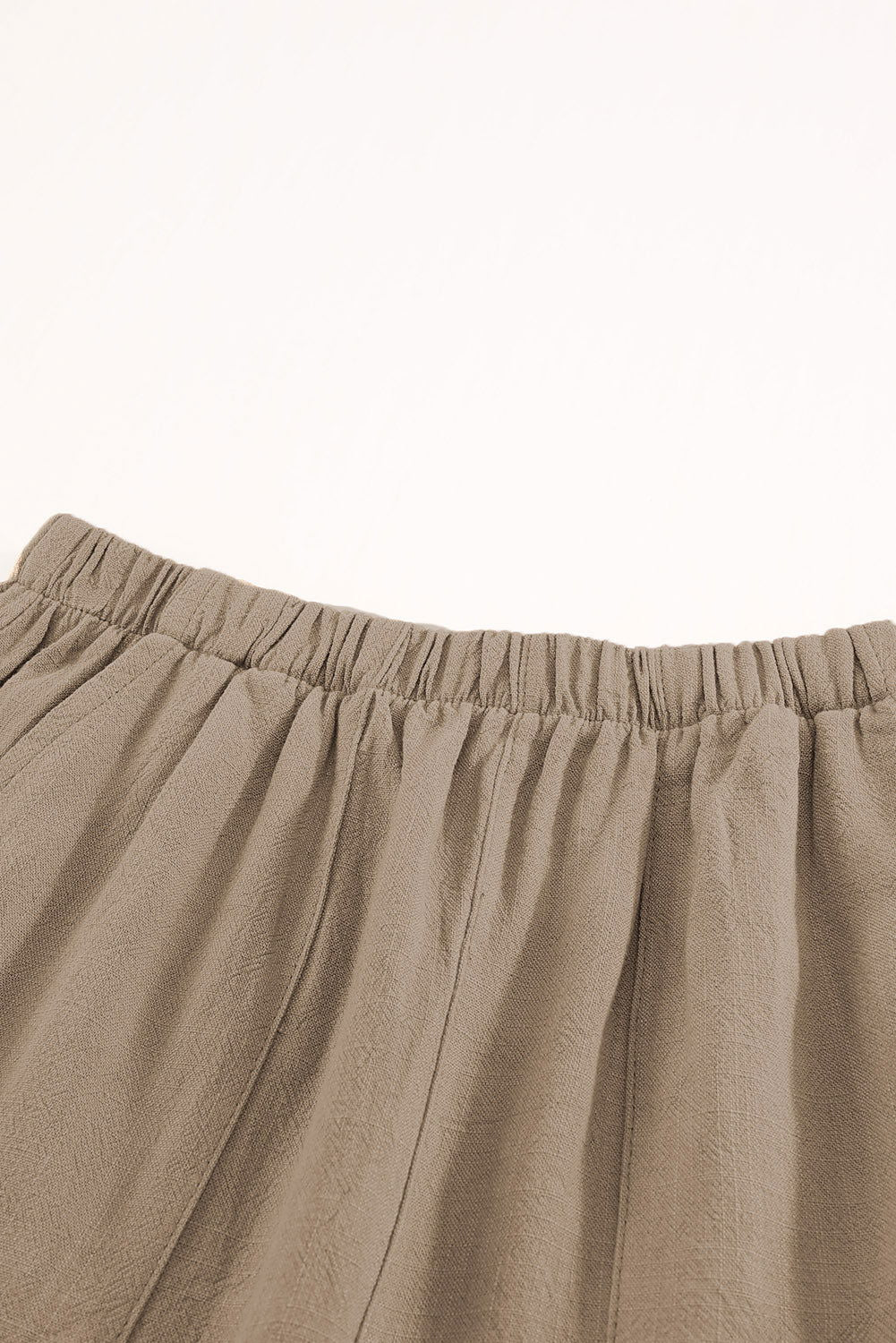 Khaki Casual Pocketed Ruffle High Waist Shorts - Vesteeto