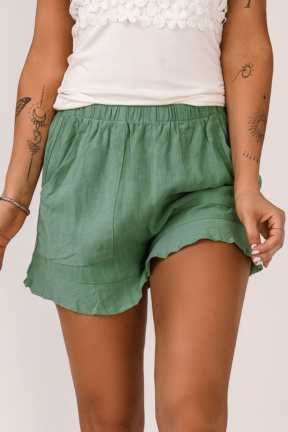 Khaki Casual Pocketed Ruffle High Waist Shorts - Vesteeto