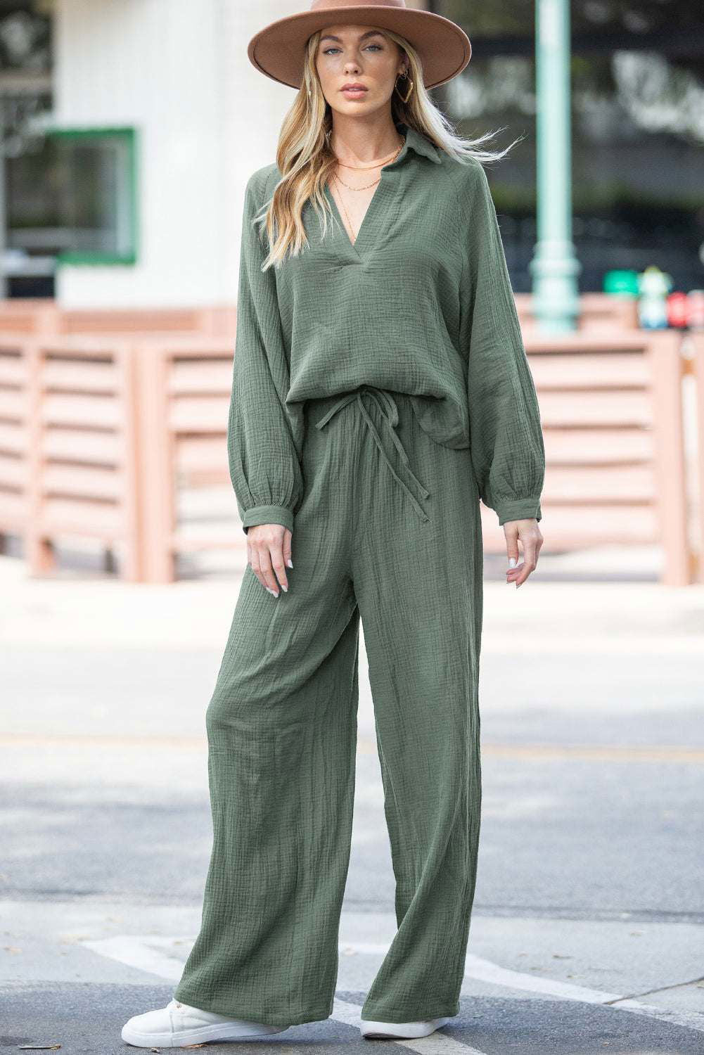 Mist Green Crinkle Split Neck Top Loose Drawstring Pants Set - Vesteeto