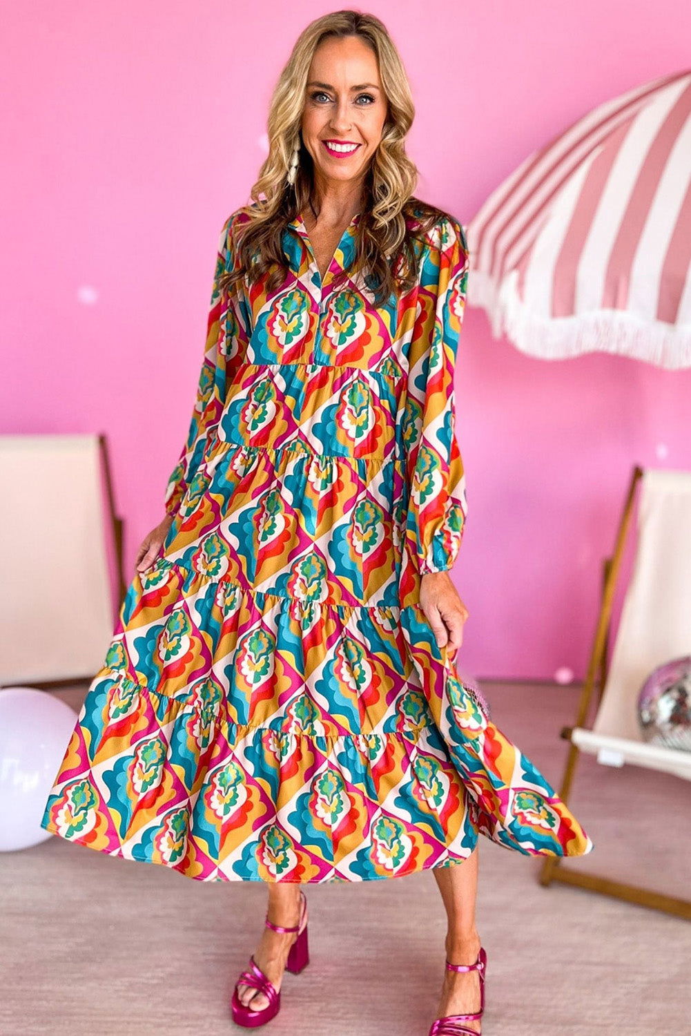 Multicolor Abstract Geometric Print Notch Neck Tiered Boho Dress - Vesteeto