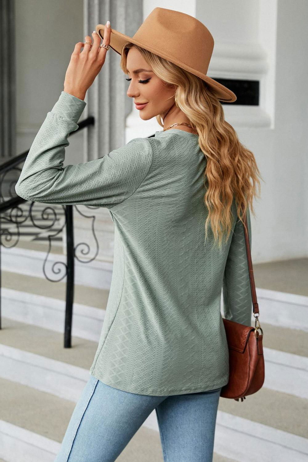 Notched Neck Long Sleeve Buttoned Blouse - Vesteeto