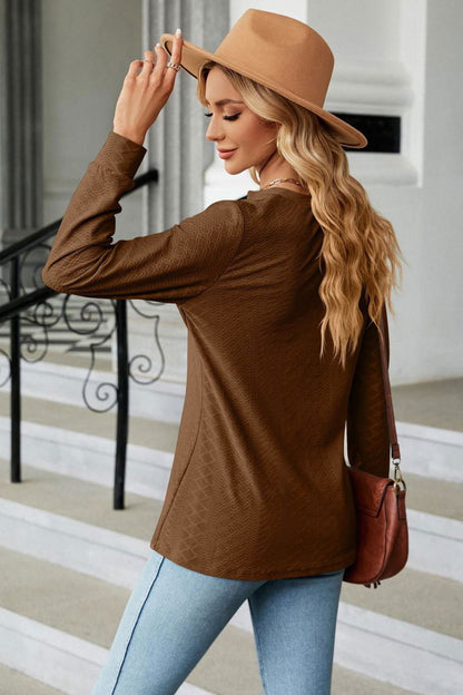 Notched Neck Long Sleeve Buttoned Blouse - Vesteeto