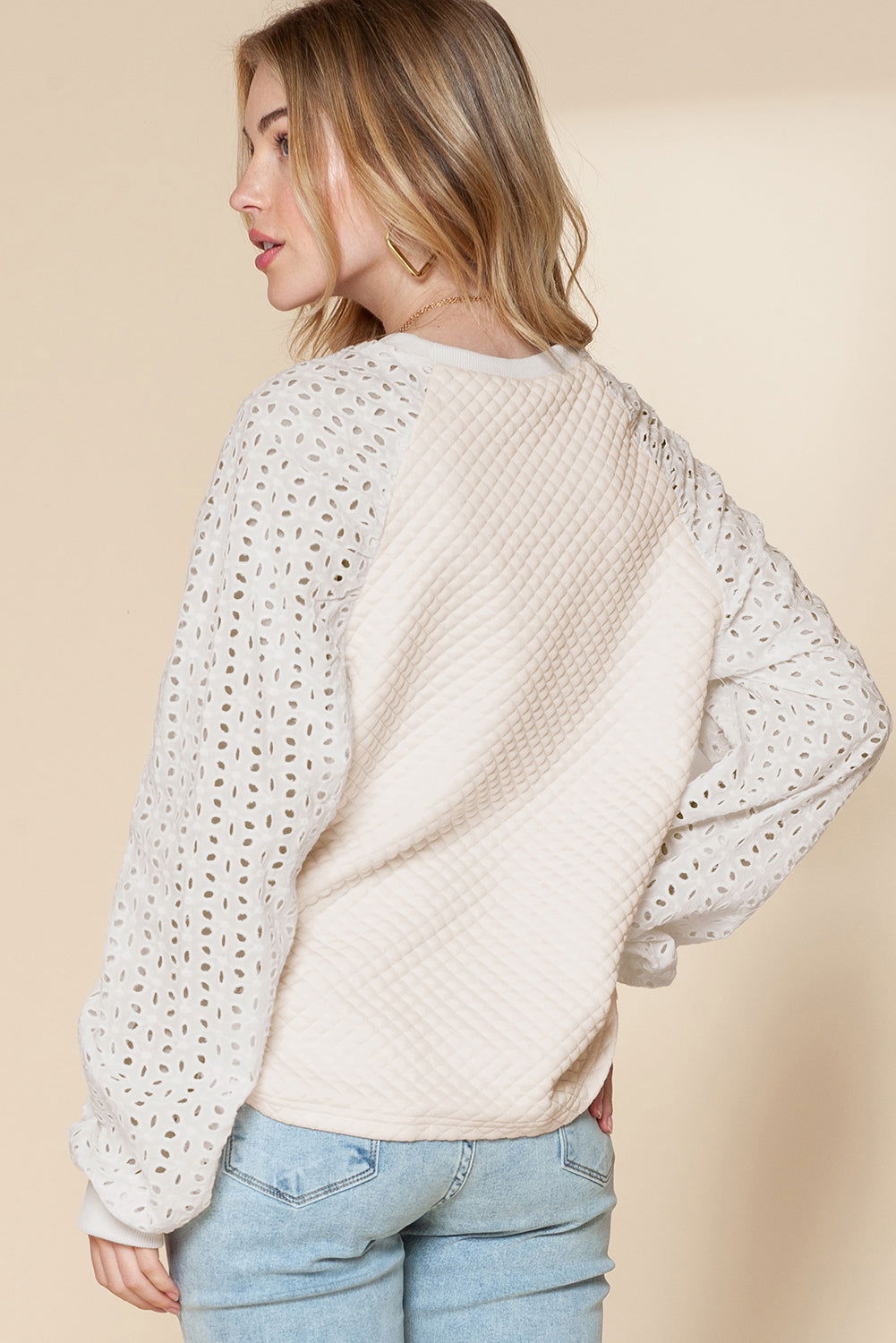 Parchment Quilted Eyelet Sleeve Sweatshirt - Vesteeto