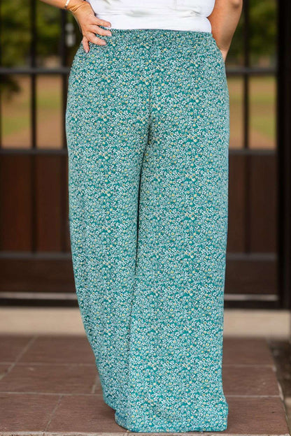 Plus Size Ditsy Floral Wide Lag Pants - Vesteeto