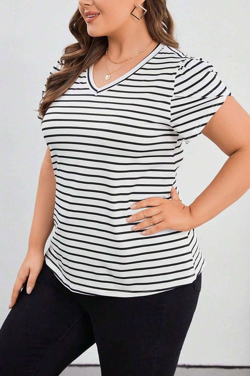 Plus Size Striped V Neck Short Sleeve T-Shirt