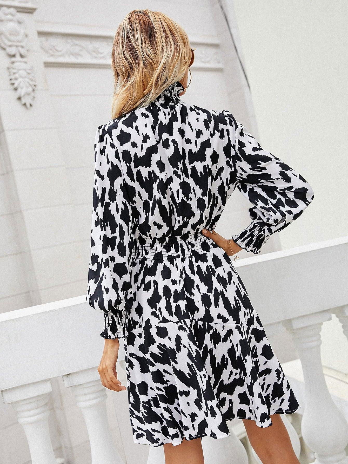 Printed Lantern Sleeve Turtleneck Dress - Vesteeto