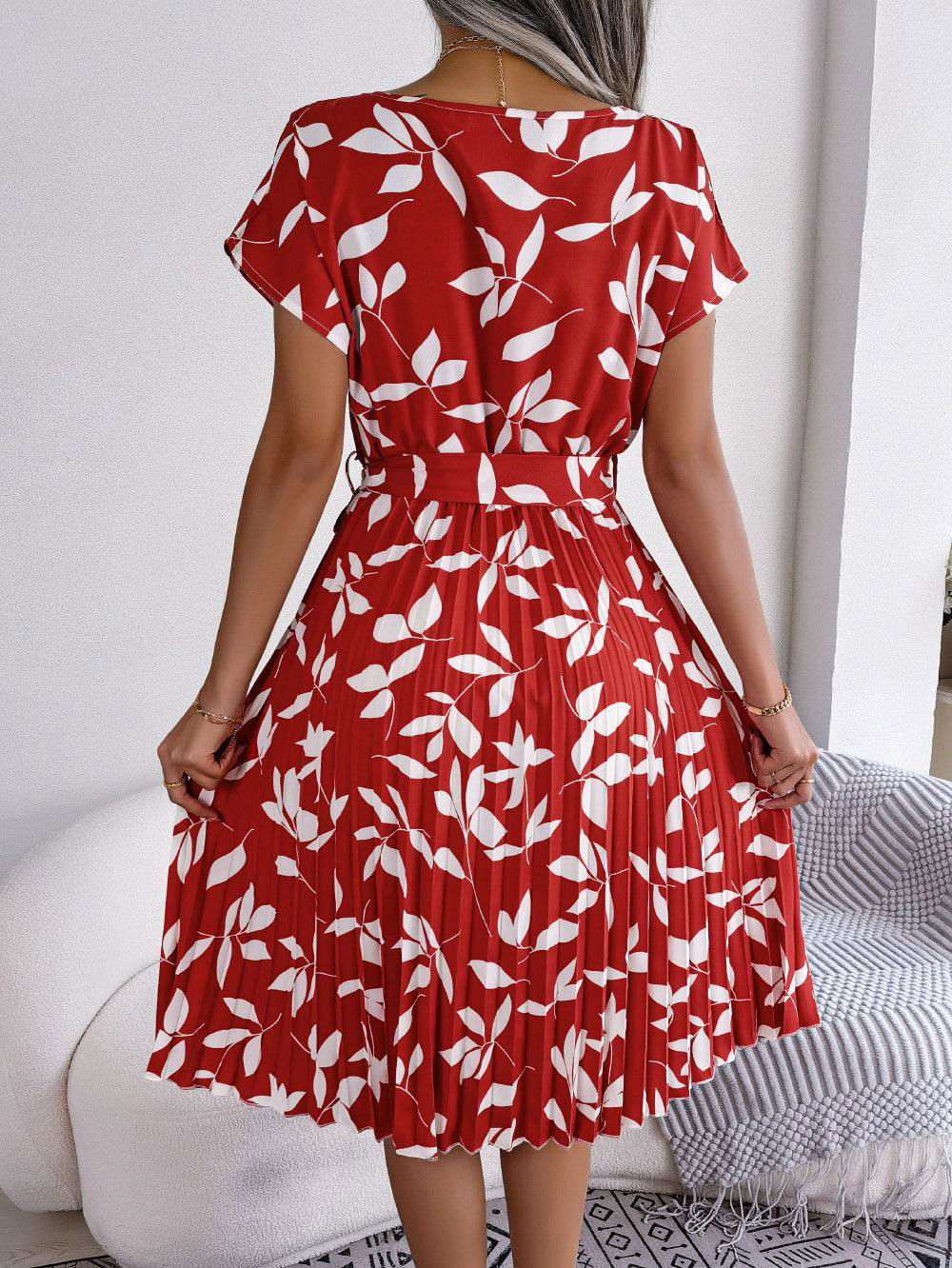 Printed Round Neck Short Sleeve Pleated Dress - Vesteeto