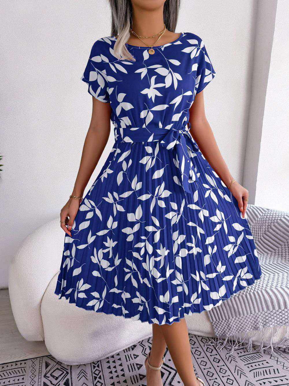 Printed Round Neck Short Sleeve Pleated Dress - Vesteeto