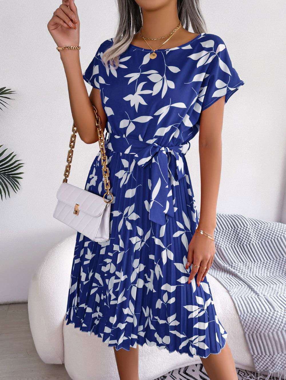 Printed Round Neck Short Sleeve Pleated Dress - Vesteeto