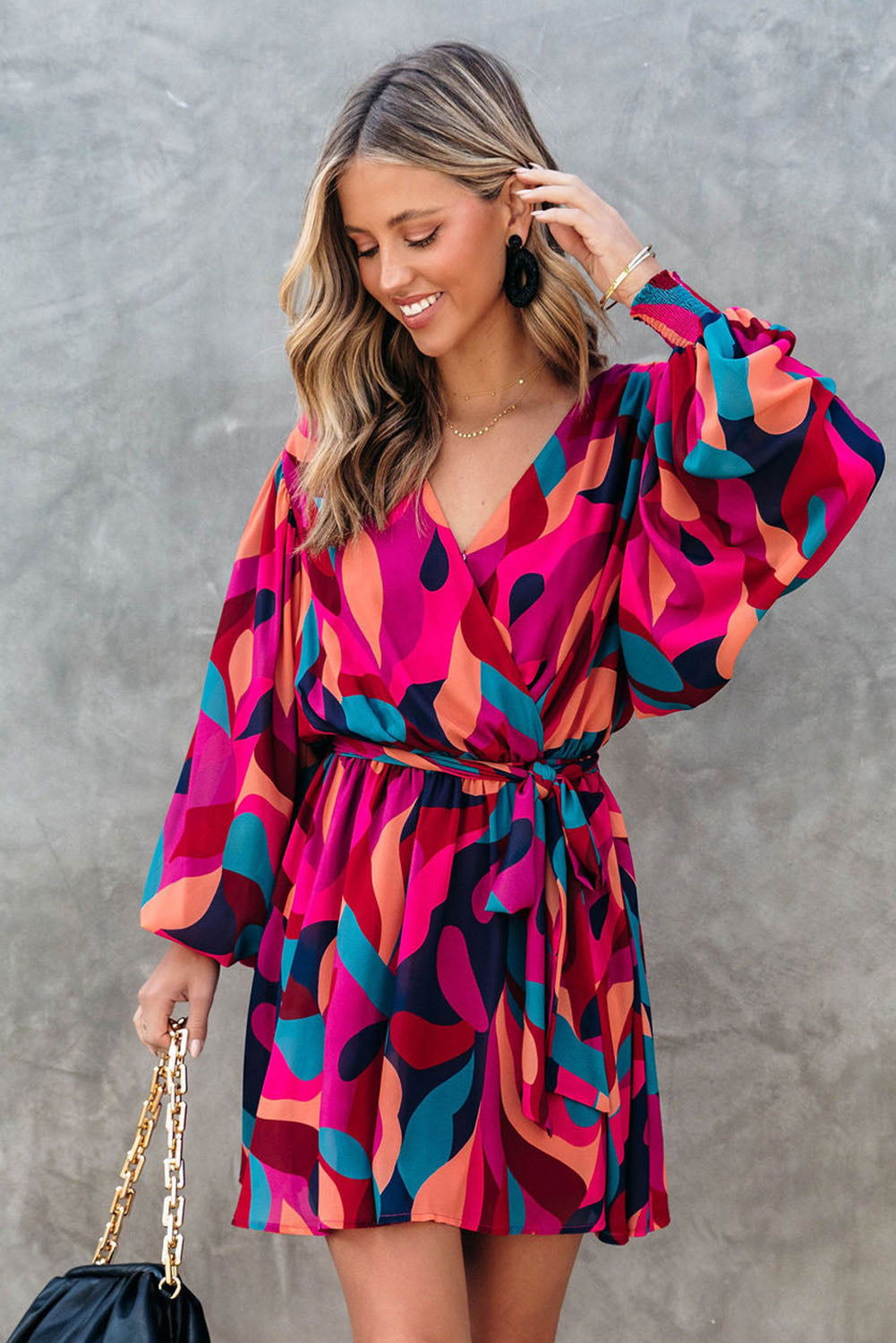 Red Abstract Printed Belted Puff Sleeve Short Dress - Vesteeto