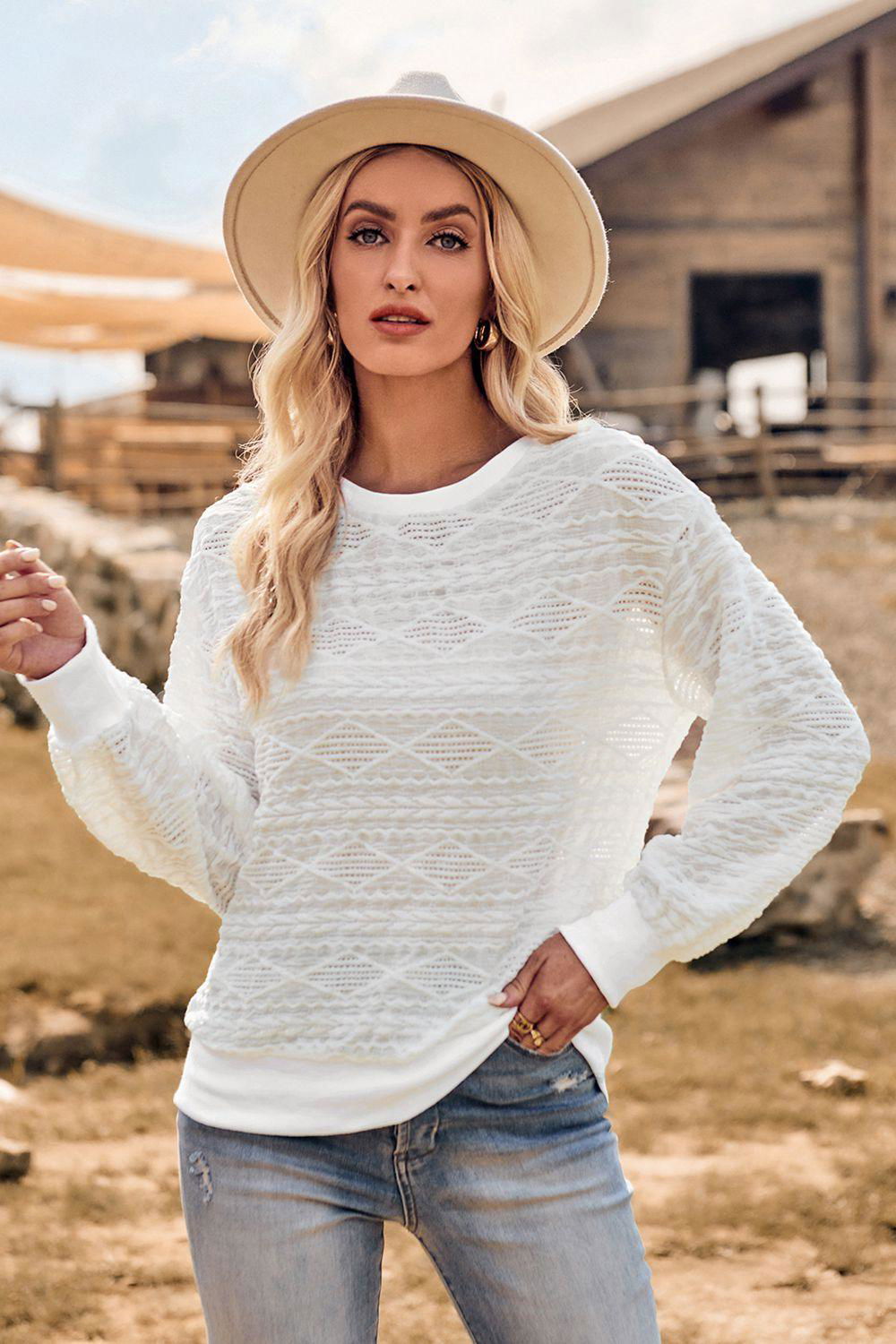 Round Neck Long Sleeve Knit Top - Vesteeto