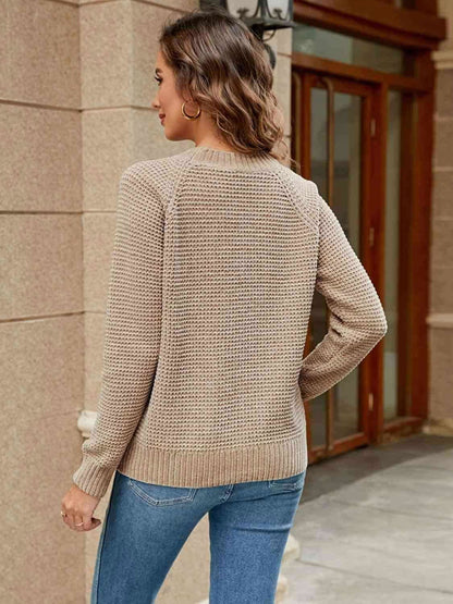 Round Neck Raglan Sleeve Sweater - Vesteeto