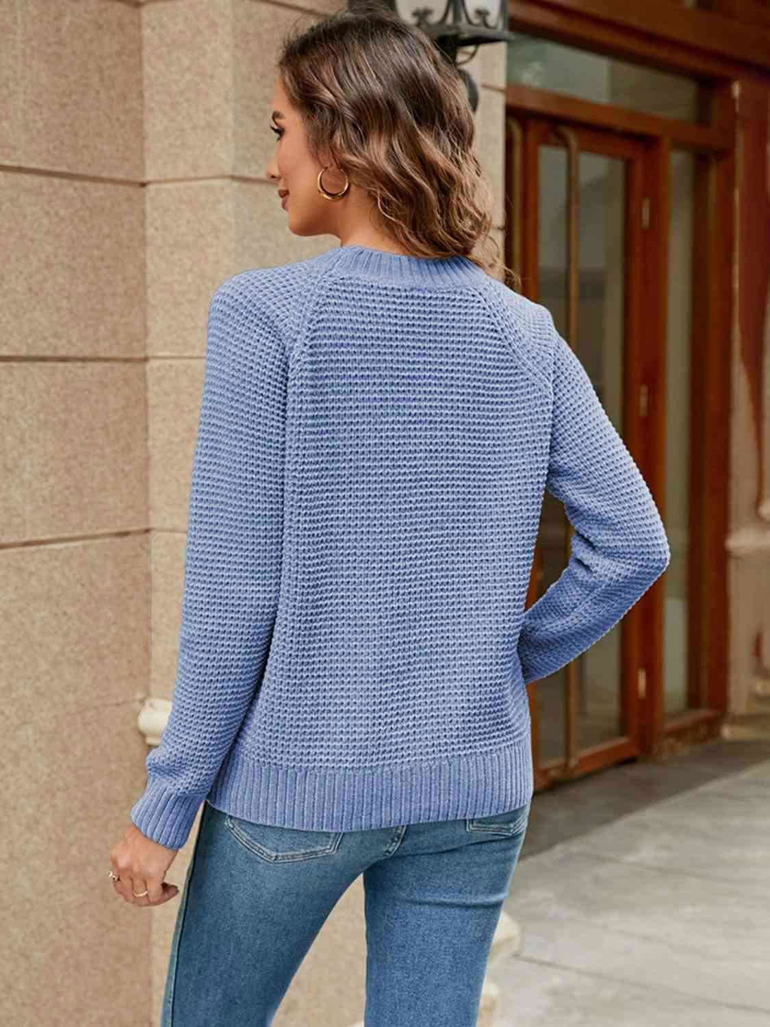 Round Neck Raglan Sleeve Sweater - Vesteeto