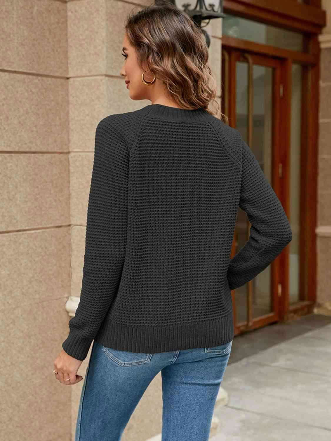 Round Neck Raglan Sleeve Sweater - Vesteeto