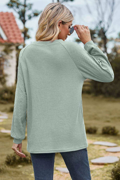 Round Neck Raglan Sleeve Sweatshirt - Vesteeto