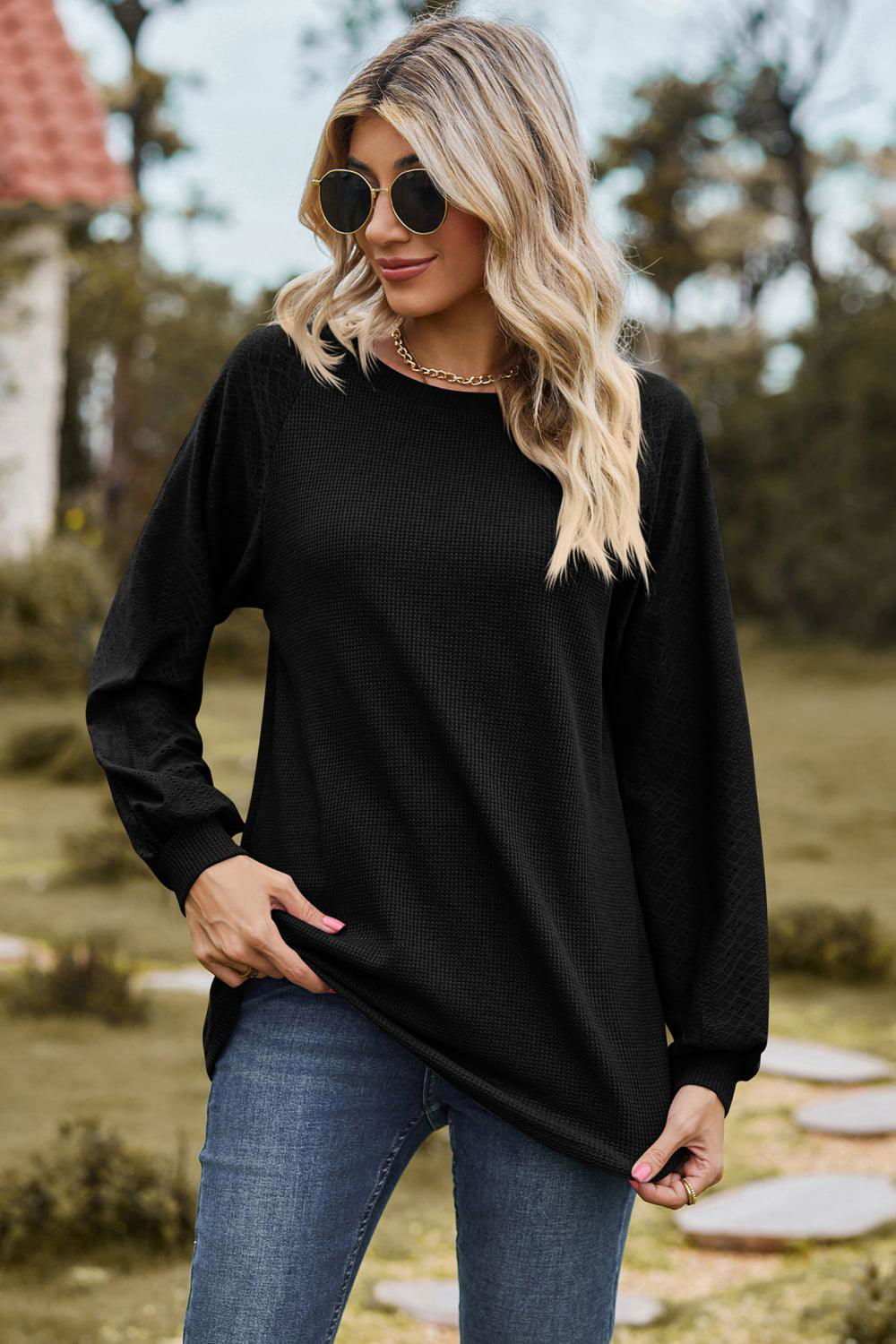 Round Neck Raglan Sleeve Sweatshirt - Vesteeto