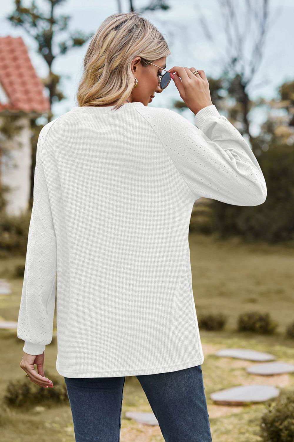 Round Neck Raglan Sleeve Sweatshirt - Vesteeto