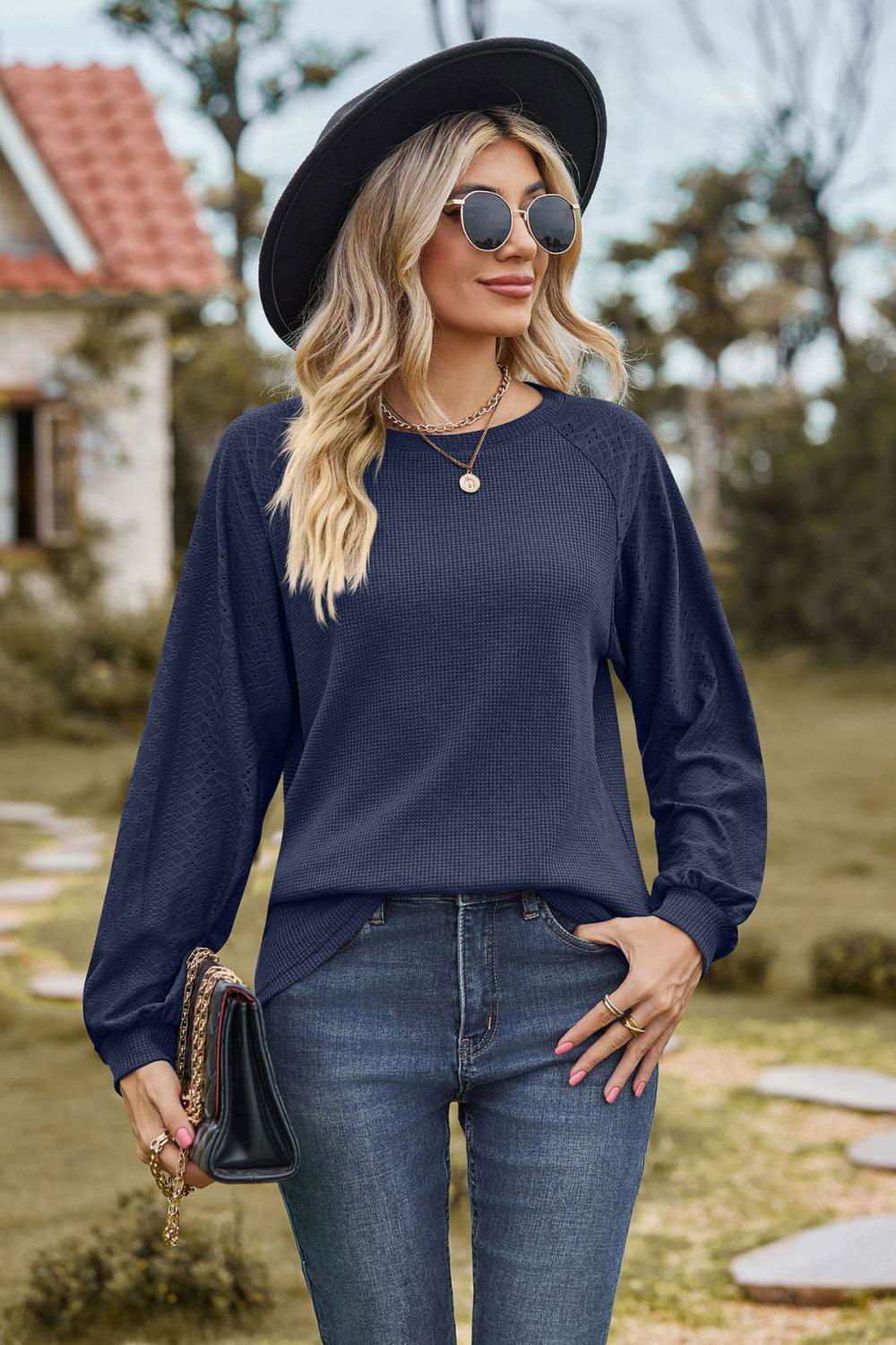 Round Neck Raglan Sleeve Sweatshirt - Vesteeto