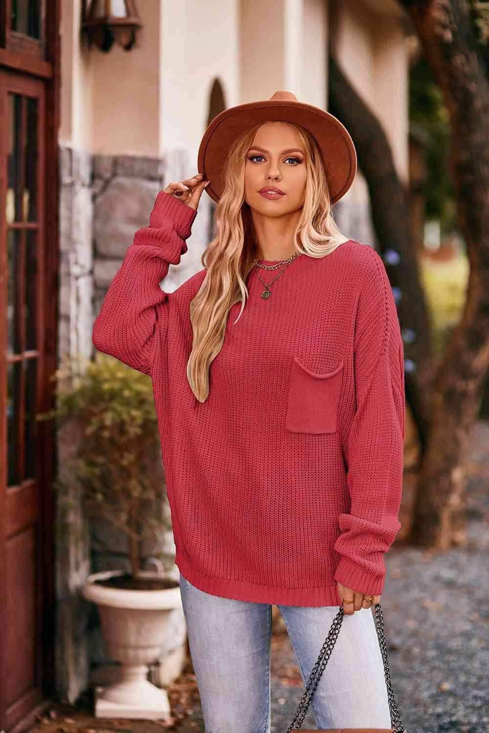 Round Neck Sweater with Pocket - Vesteeto