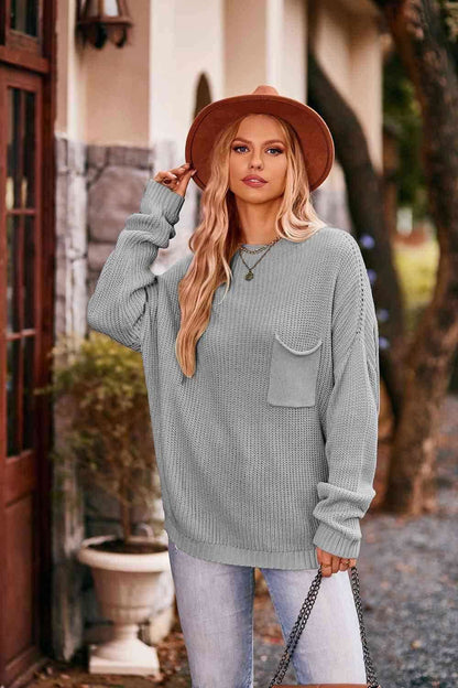 Round Neck Sweater with Pocket - Vesteeto