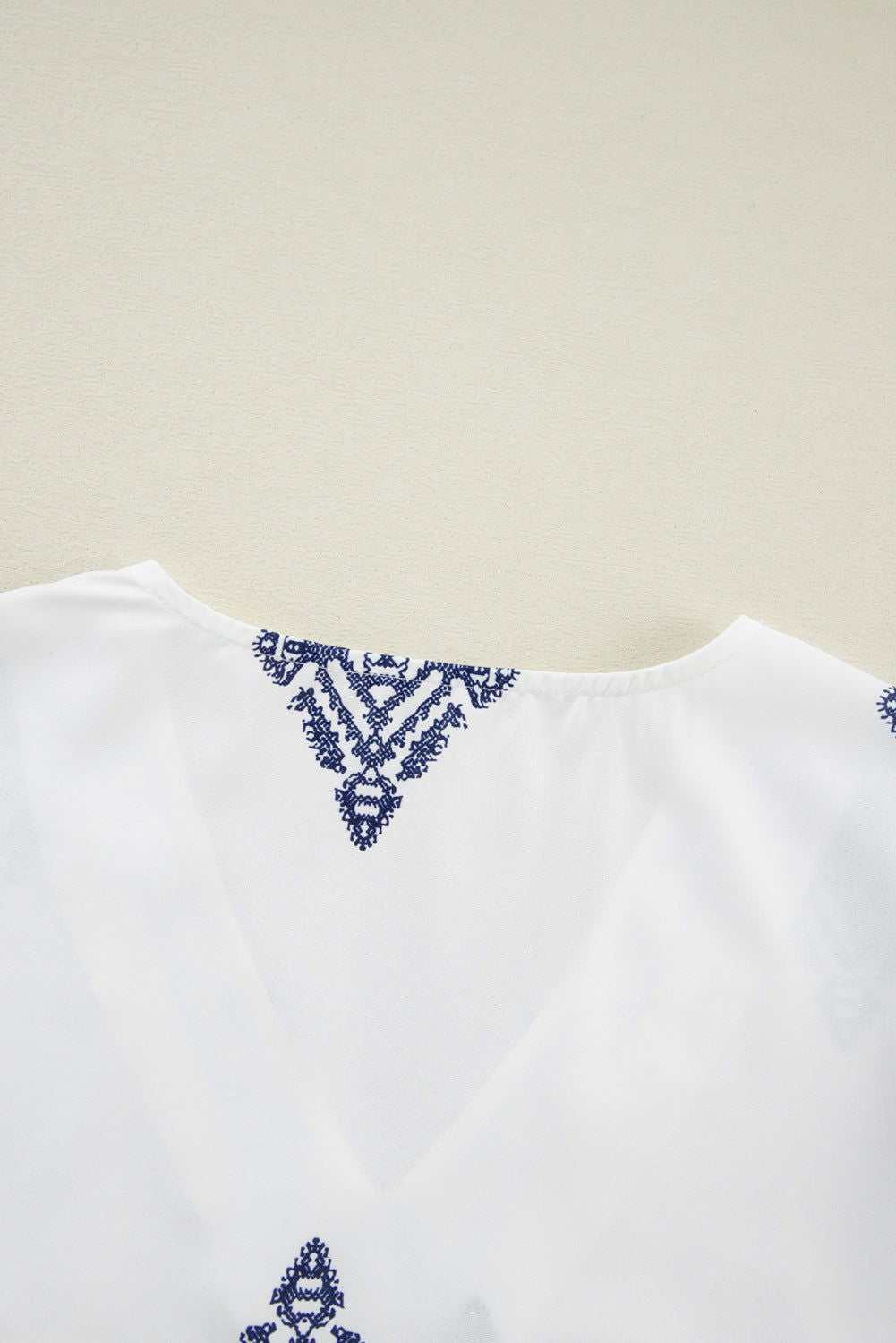 White Boho Geometric Print Bracelet Sleeve V Neck Blouse 