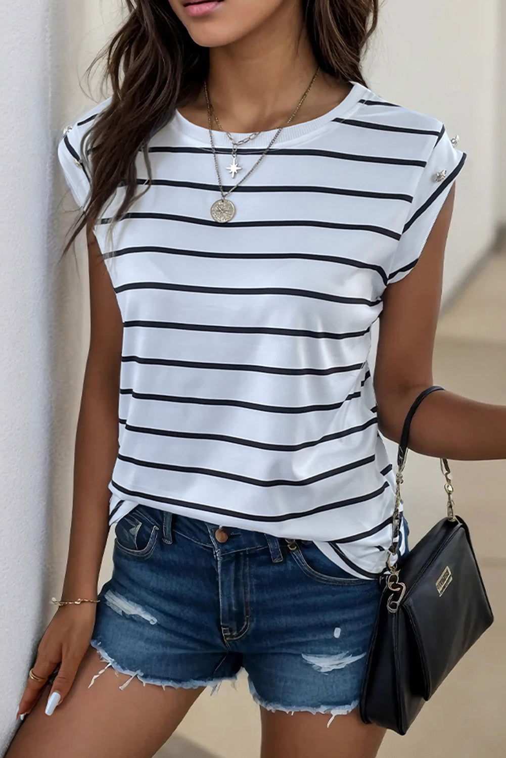 White Casual Stripe Buttoned Detail Round Neck T Shirt 